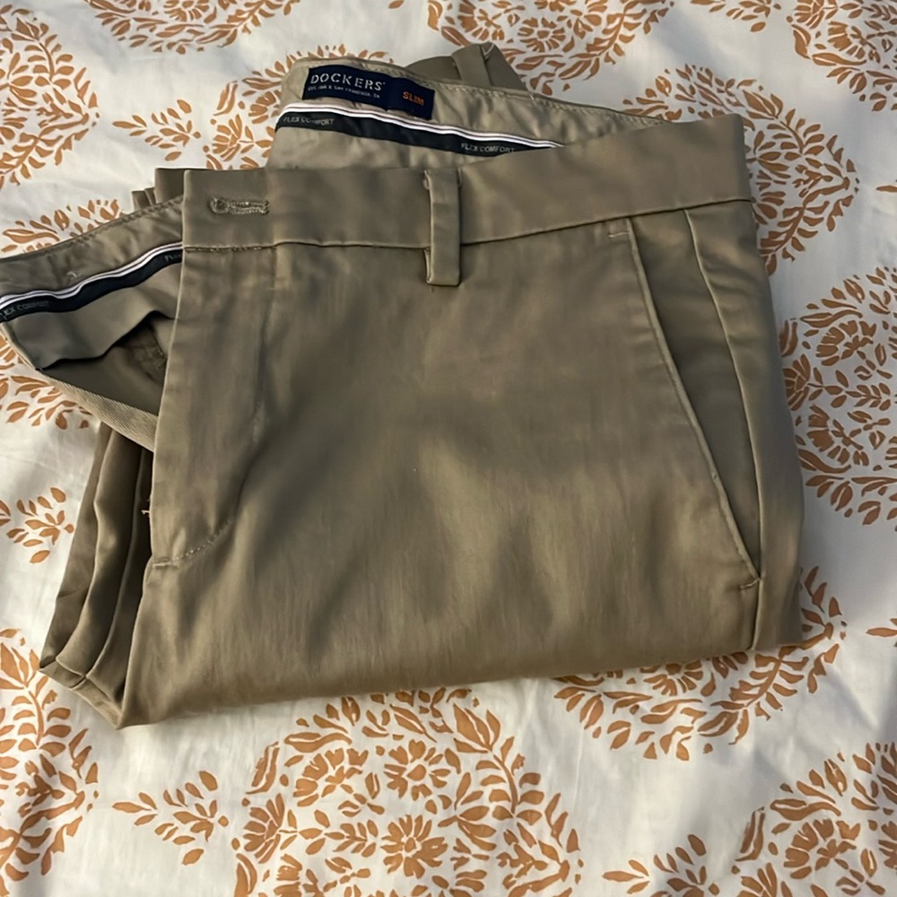 Men’s khakis